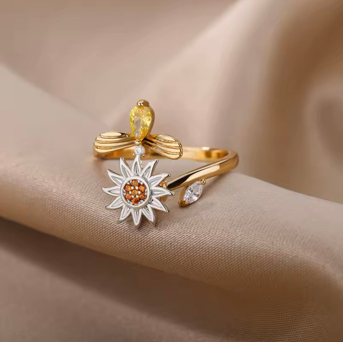 Sweet As Honey Fidget Ring in Gold